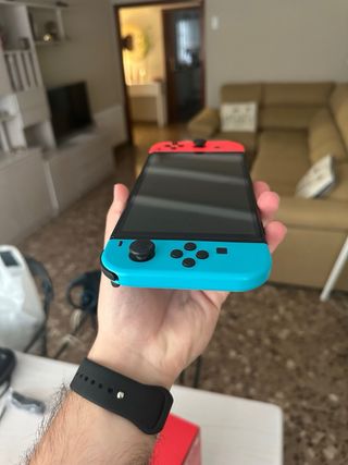 Nintendo Switch OLED + Complementos
