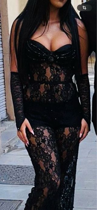 Mono de fiesta negro con pedrería