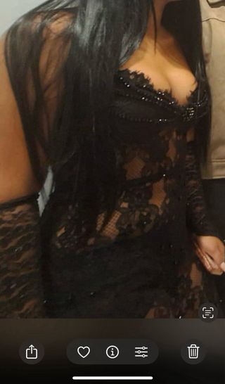 Mono de fiesta negro con pedrería