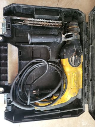 Radial Dewalt + Taladro Percutor