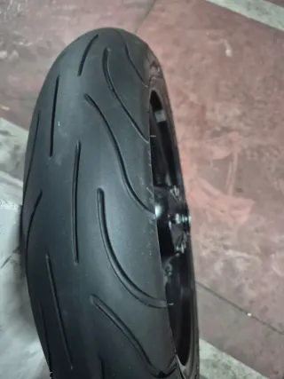 Rueda Honda CBR F4
