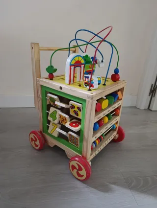 Andador de madera para bebés