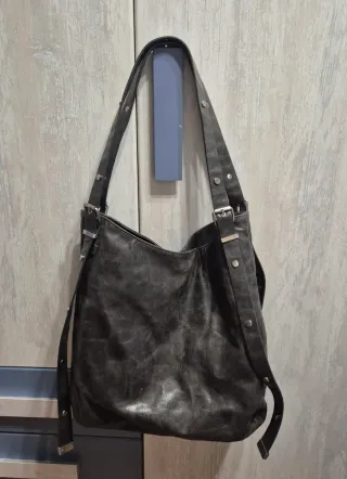 Bolso shopper Pull&Bear gris con hebillas