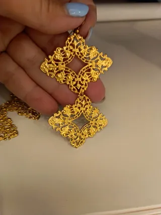 Orecchini pendenti dorati