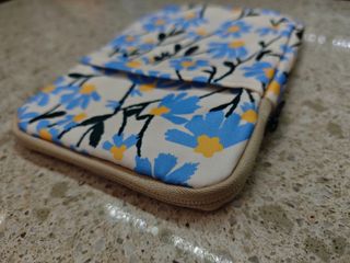 Funda Kindle/Tablet Floral Azul 11