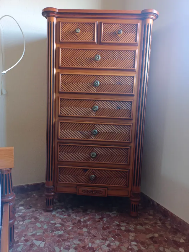 Cajonera alta de madera