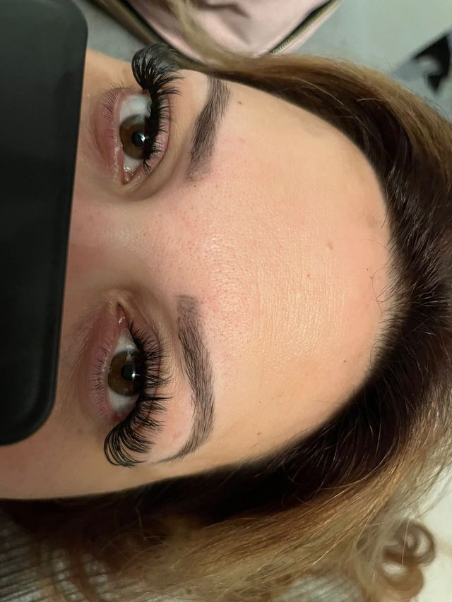 Pestañas y Cejas con Depilacion y Henna - Promo