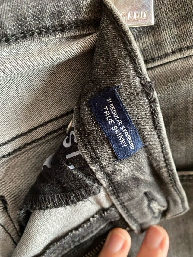 Vaqueros elásticos Gap