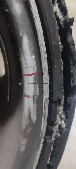  4 Llantas de aleación plateadas