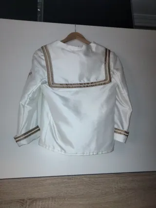 Traje de comunión niño blanco y dorado
