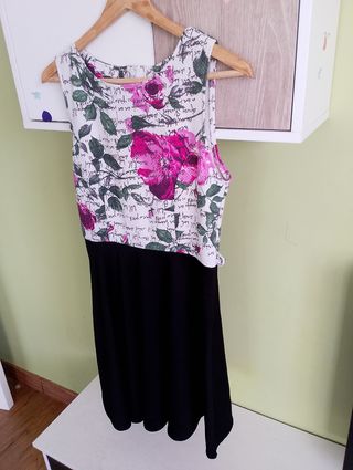 Vestido estampado flores y letras Talla M