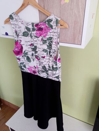 Vestido estampado flores y letras Talla M