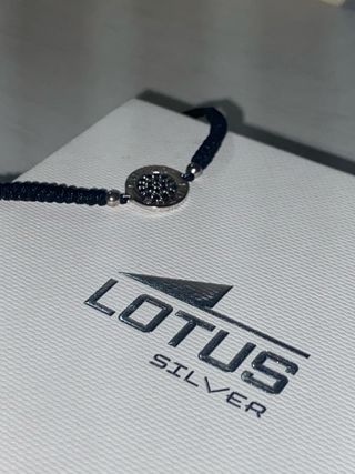 Pulsera Lotus Plata con Circonitas Negra