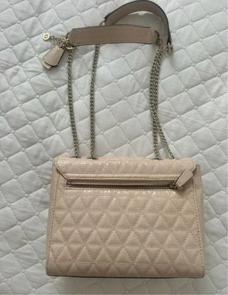 Bolso Guess Beige Acolchado Cadena
