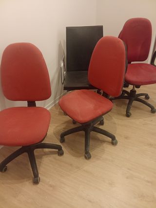 Sedie da ufficio girevoli rosse e nere