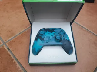 Xbox Series X + Mando x2 + Juegos + base carga 