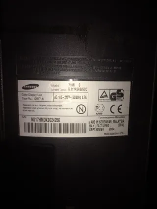 Monitor Samsung SyncMaster 710n Plata