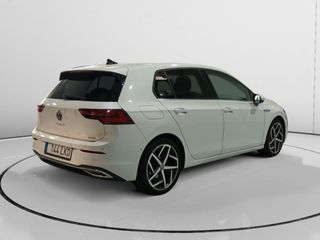 Volkswagen Golf Style eTSI