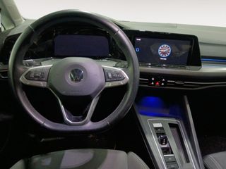 Volkswagen Golf Style eTSI