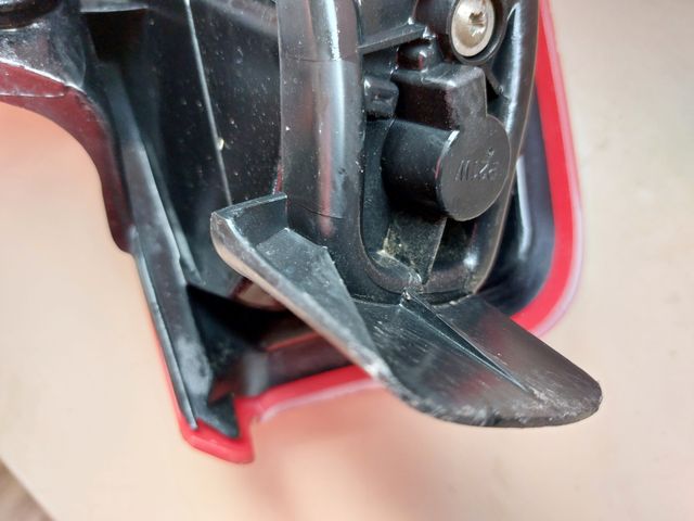 PILOTO TRASERO DERECHO FIAT GRANDE PUNTO