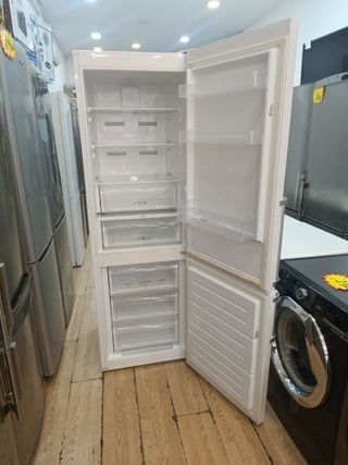 Nevera Candy Blanca con Garantía