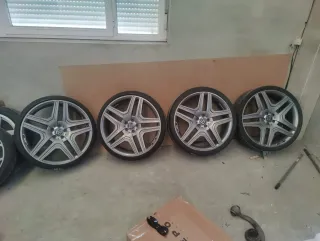 Llantas Mercedes 22" (con neumáticos)