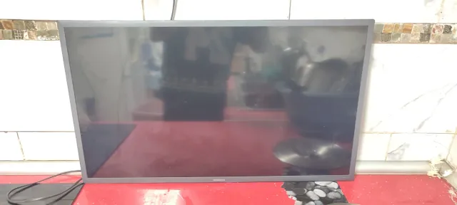 Samsung Smart TV 32" ( Pantalla En Azul )