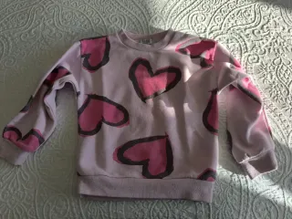 Sudadera Corazón Rosa y Gris de 110 cm