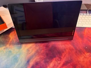 Lenovo Yoga Tab 3 Pro con proiettore