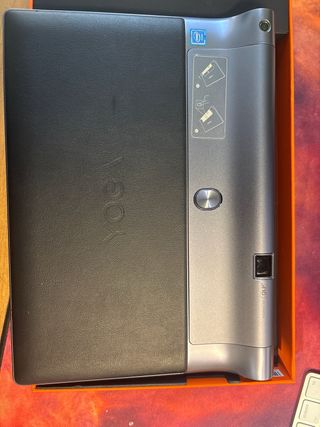 Lenovo Yoga Tab 3 Pro con proiettore