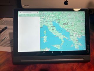 Lenovo Yoga Tab 3 Pro con proiettore