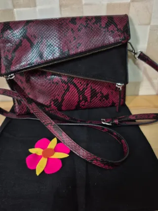 Bolso de hombro efecto piel serpiente