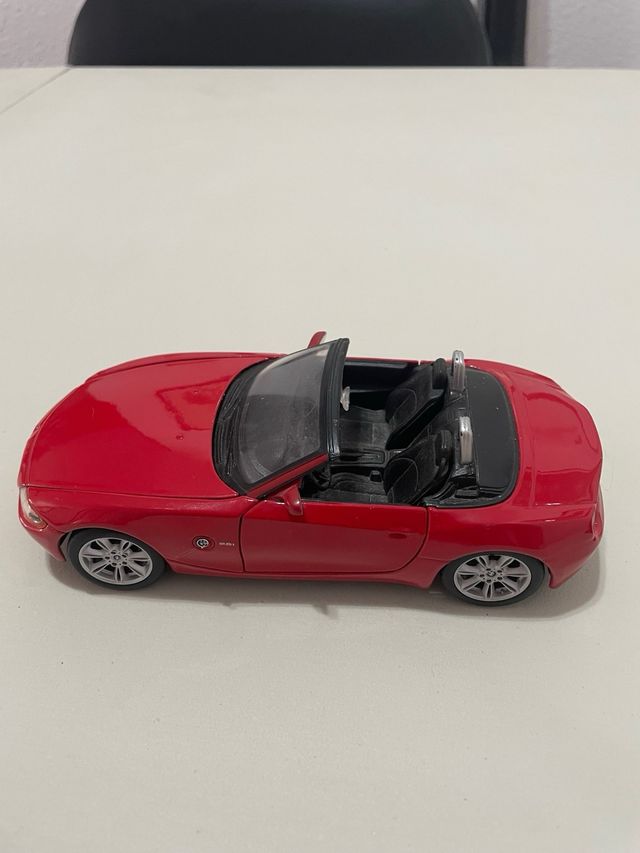 BMW Z4 Cabrio rosso