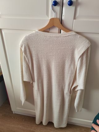 Vestido corto Mango Beige Talla L, es blanco roto.