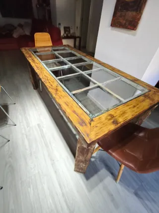 Mesa de madera y cristal rústica