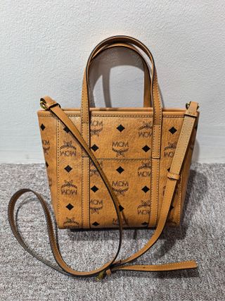 Bolso Tote MCM Marrón con Llavero Perro