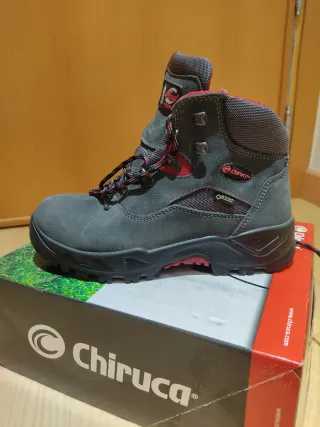 Botas de montaña Chiruca mujer gris/rojo