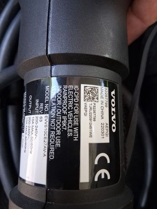 Cargador  coche eléctrico volvo 
