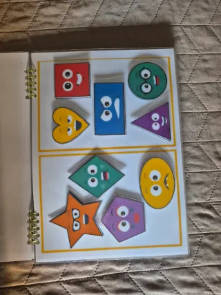 Libro de Actividades Infantil Arcoíris