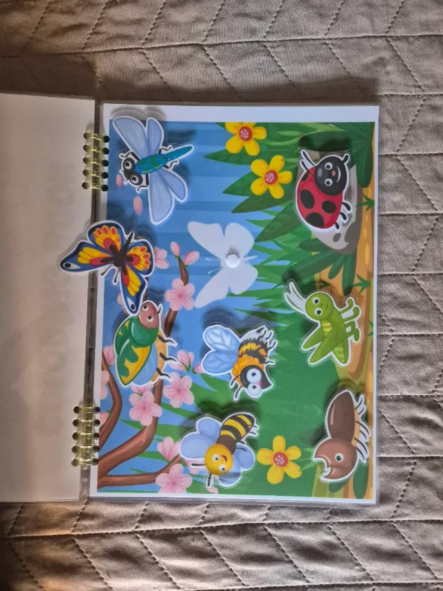 Libro de Actividades Infantil Arcoíris