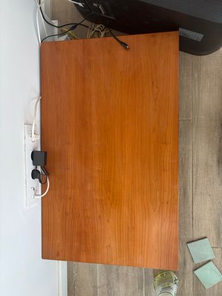 Mesa auxiliar de madera