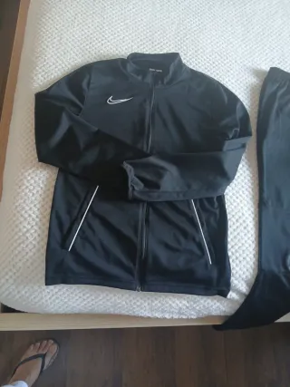 Chándal Nike niño negro