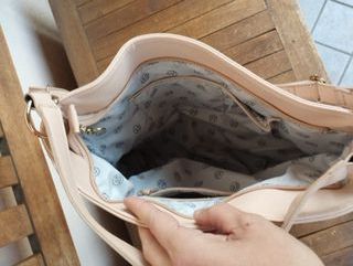 Borsa a spalla Jennifer Lopez beige