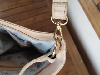 Borsa a spalla Jennifer Lopez beige