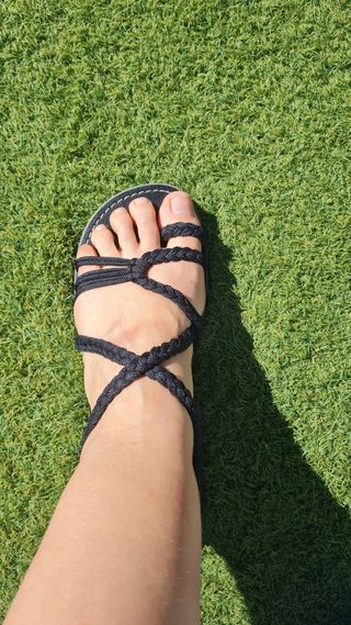 Sandalias negras trenzadas mujer