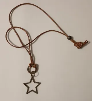 Collana con ciondolo stella