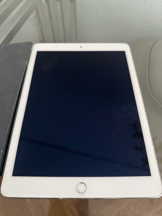 Apple iPad 5ta Gen Blanco  piezas o arreglo