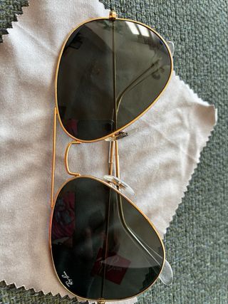 Gafas Ray-Ban Aviator Doradas y Negras
