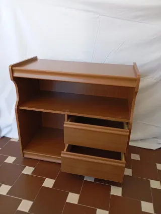 Mesa auxiliar de madera