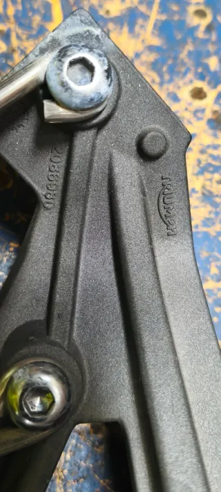Soporte Estribera Trasera Triumph Tiger 1200
